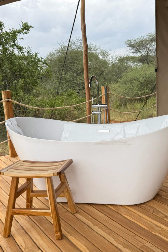 Luxe Bathtub